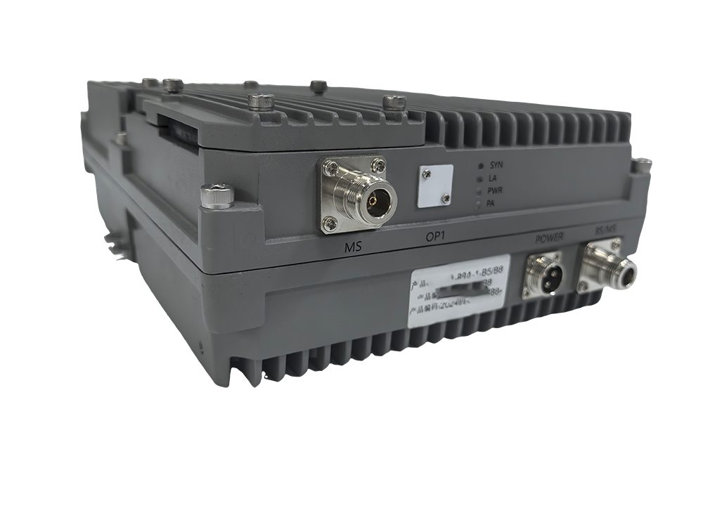  和静三频手机信号接收器2000㎡